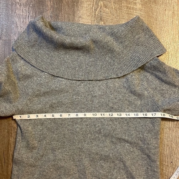 Paige Heather Gray Wool Blend Boatneck Cowl Izabella Sweater size M - Picture 14 of 14